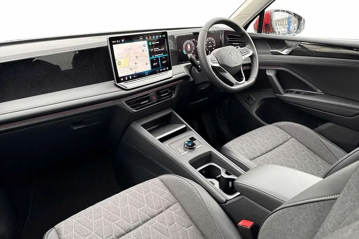 Used VW Tiguan Match 2025 Red SUV