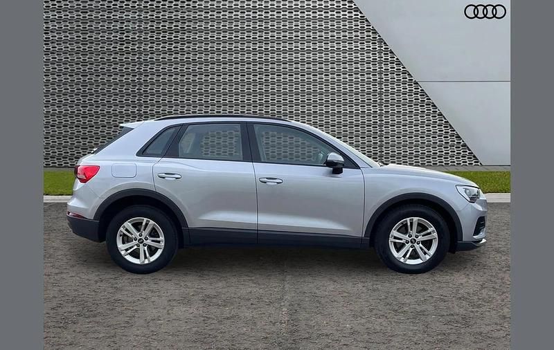 Used Audi Q3 Design 148 HP (108 kW) 2022 Silver SUV