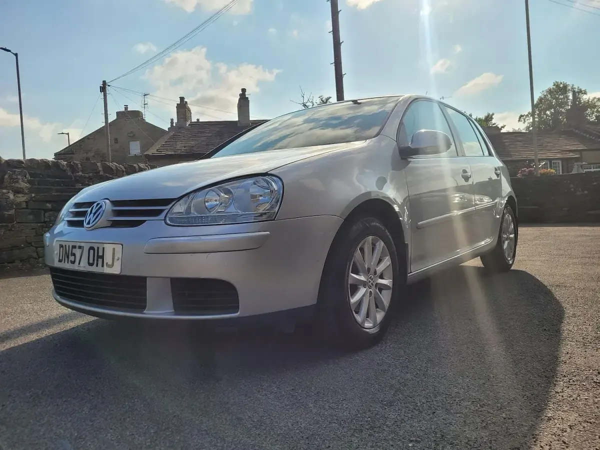 Used VW Golf V Match 105 HP (77 kW) 2007 Silver Hatchback