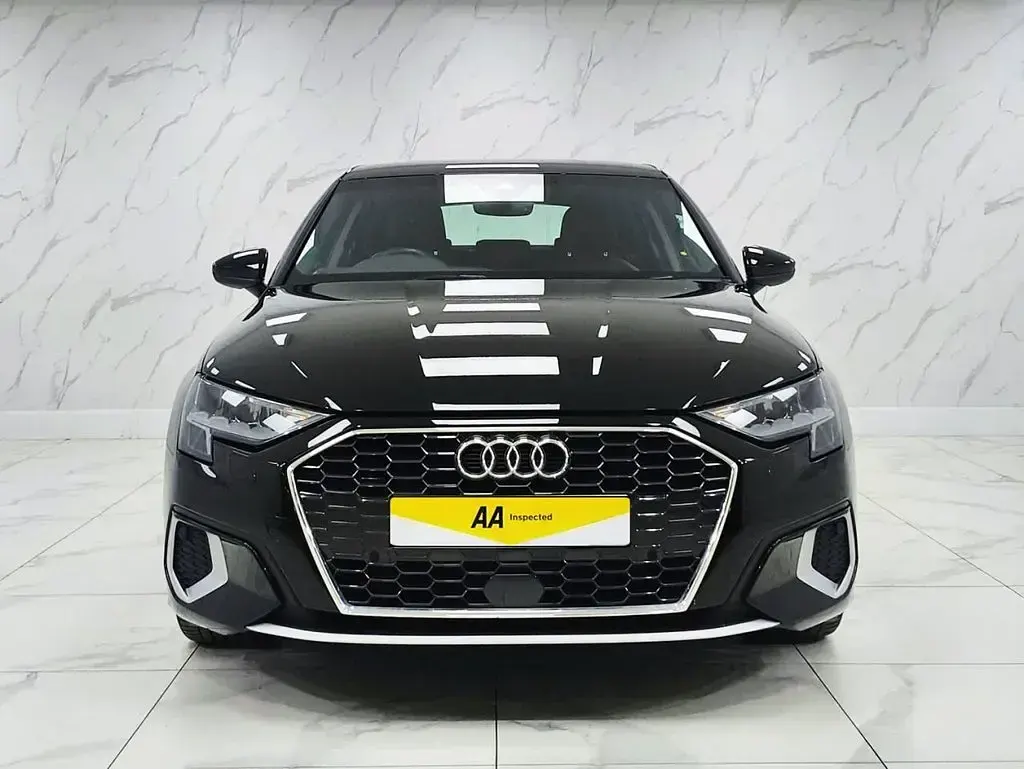Usado Audi A3 Sportback Sport 110 CV (80 kW) 2022 Negro Utilitario