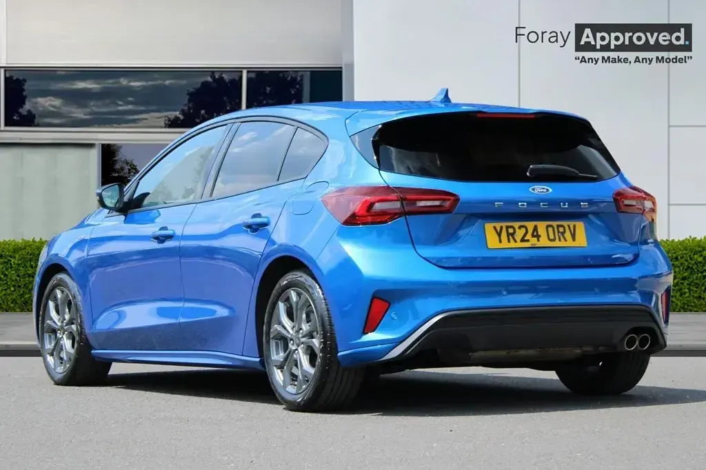 Used Ford Focus ST-Line 2024 Desert island blue Hatchback