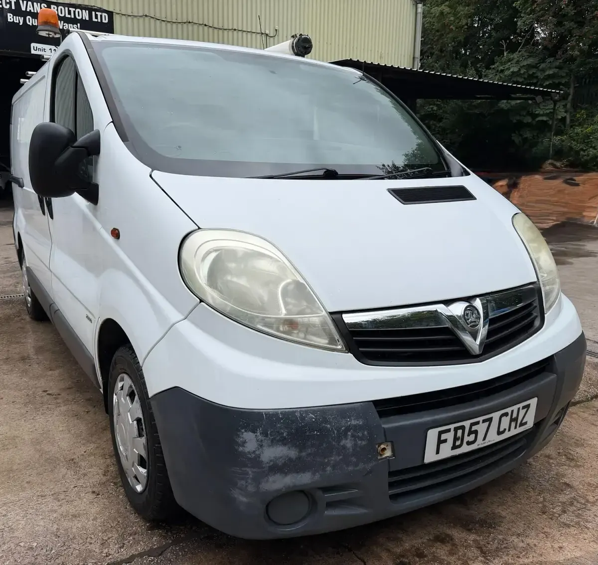 Used Vauxhall Vivaro 90 HP (66 kW) 2007 White MPV