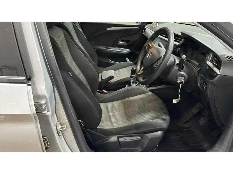 Usado Vauxhall Corsa Design Edition 2023 Prateado Citadino