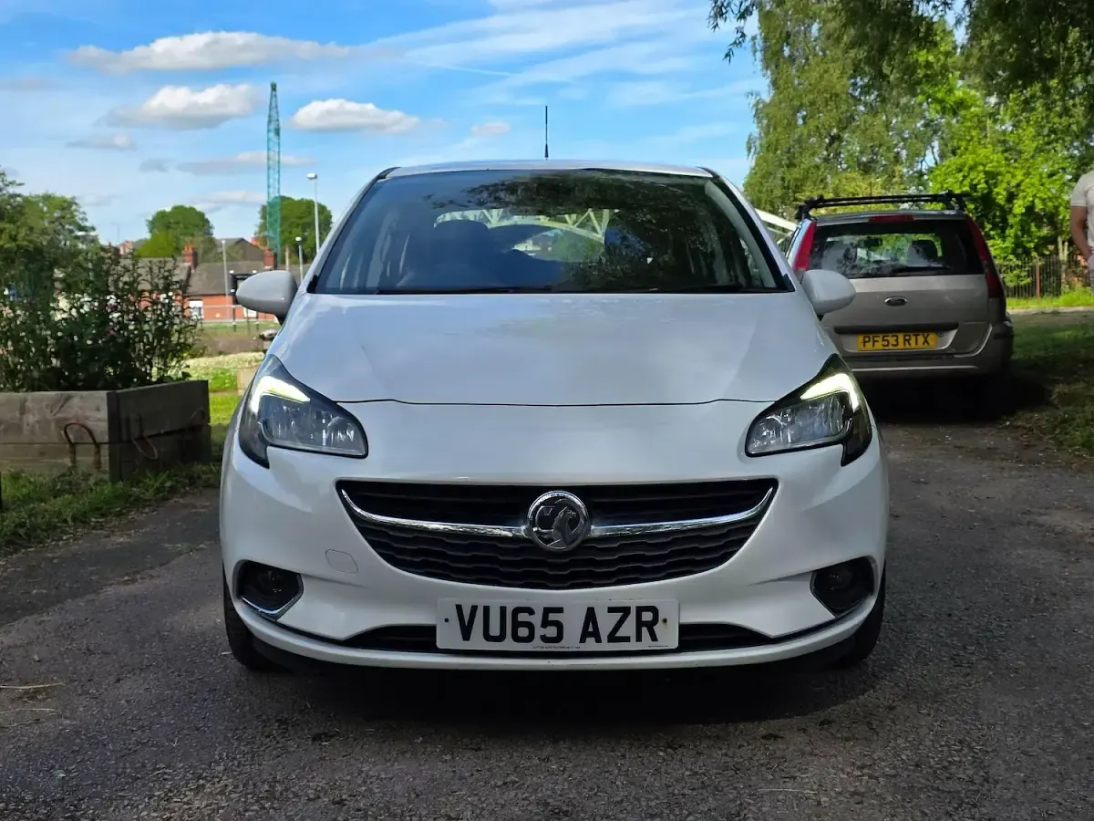 Used Vauxhall Corsa SRi 2015 White Hatchback