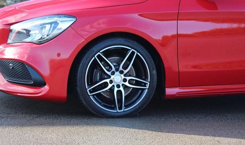 Usado Mercedes CLA220 AMG line 174 HP (127 kW) 2016 Vermelho Sedan