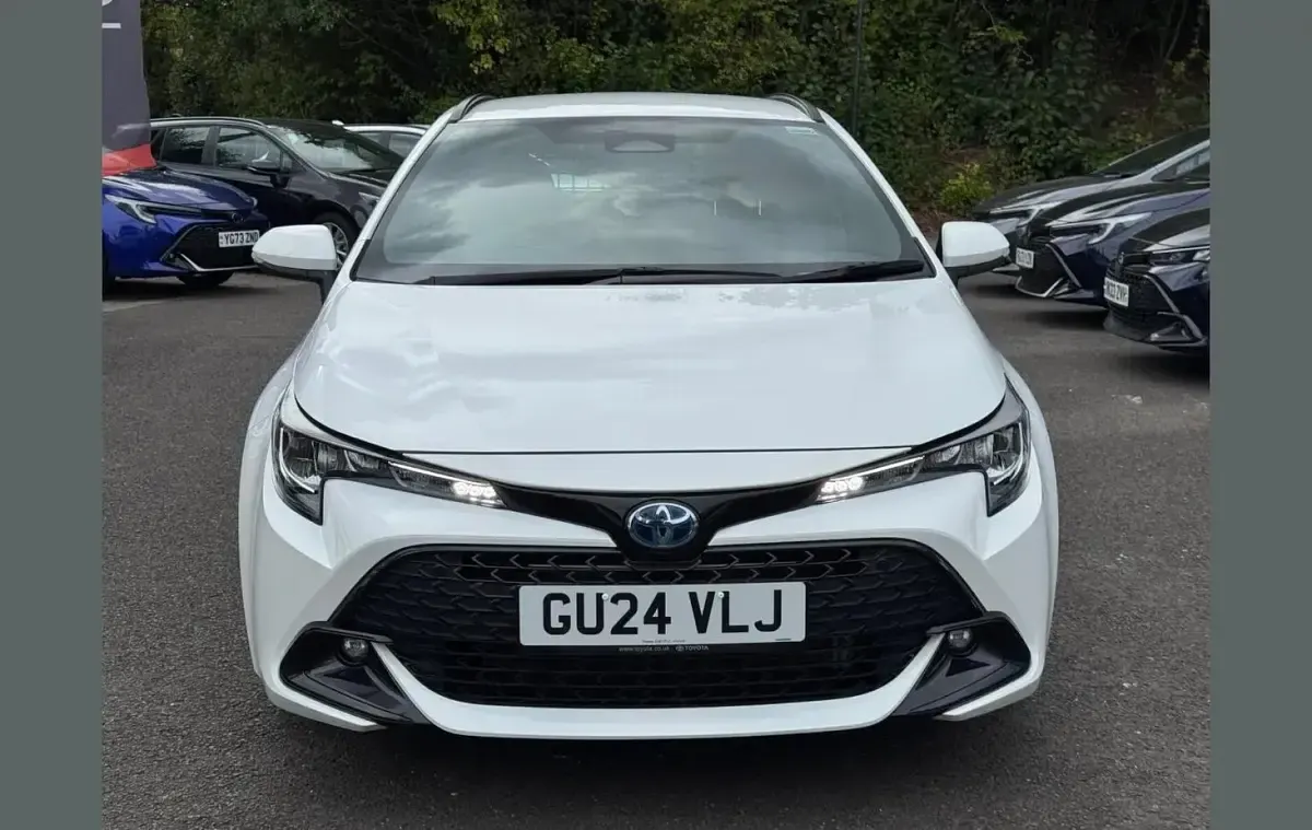 Used Toyota Corolla 138 HP (101 kW) 2024 White