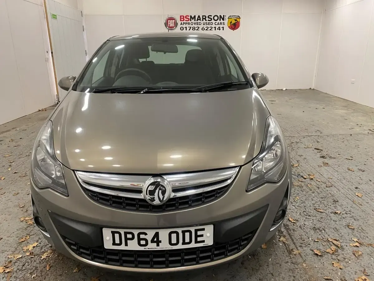Used Vauxhall Corsa 100 HP (73 kW) 2015 Brown Hatchback