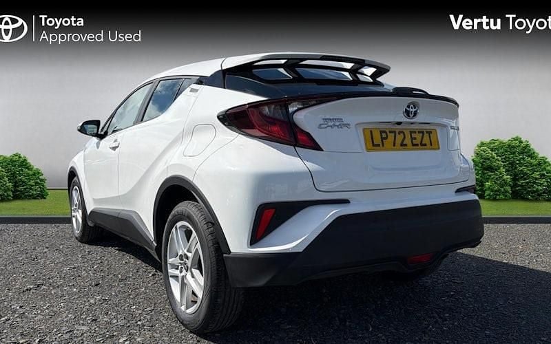 Used Toyota C-HR 122 HP (89 kW) 2023 White SUV
