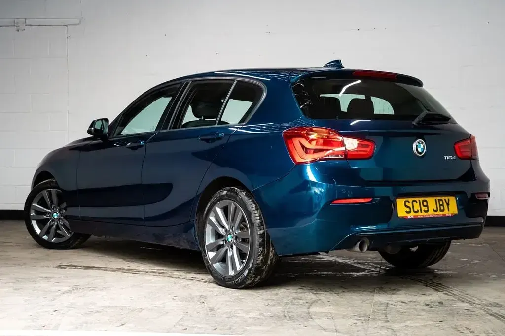 Used BMW 116 Sport Line 116 HP (85 kW) 2019 Blue Hatchback