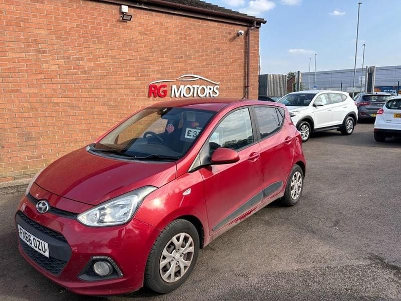 Red Used 2016 Hyundai i10 Edition Hatchback | £3,795 (Fair price) - Image 1/4
