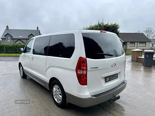 Used Hyundai I800 SE 134 HP (98 kW) 2017 White MPV