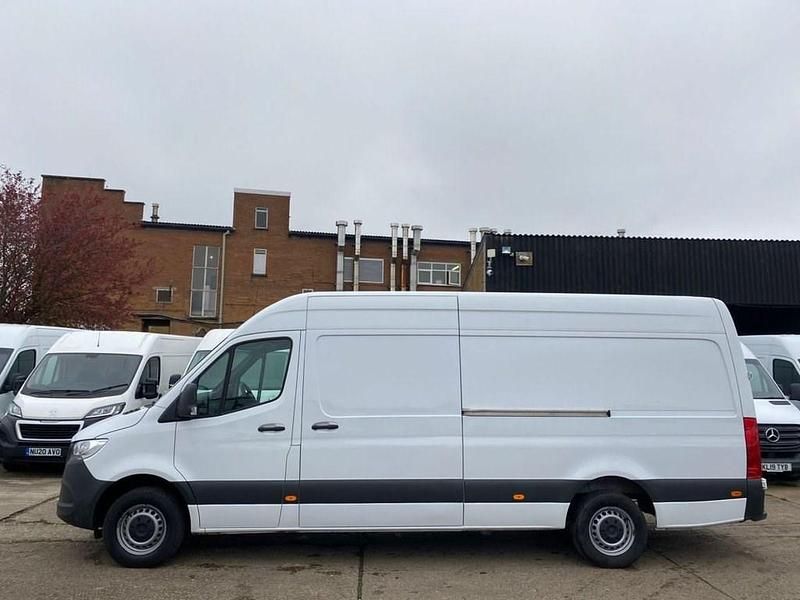 Used Mercedes Sprinter 161 HP (118 kW) 2019 White Van
