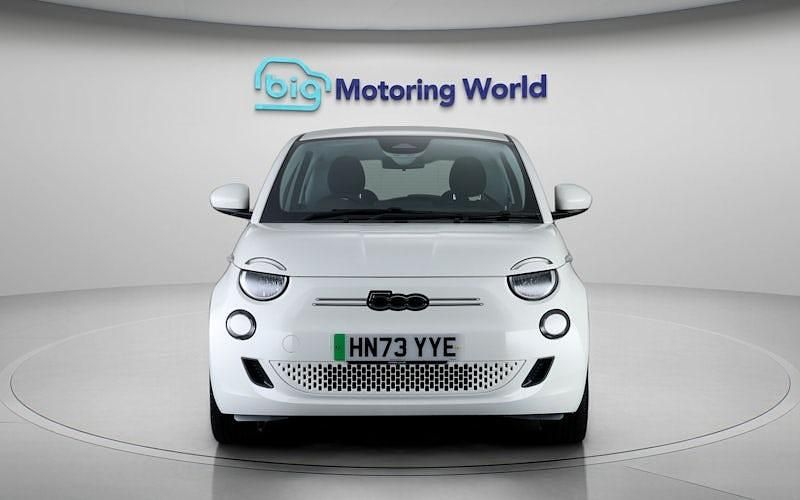 Used Fiat 500e 69 kW (95 HP) 2024 White Hatchback