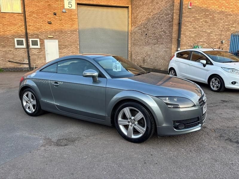 Begagnad Audi TT Sport 200 HK (147 kW) 2009 Grå Sportkupé