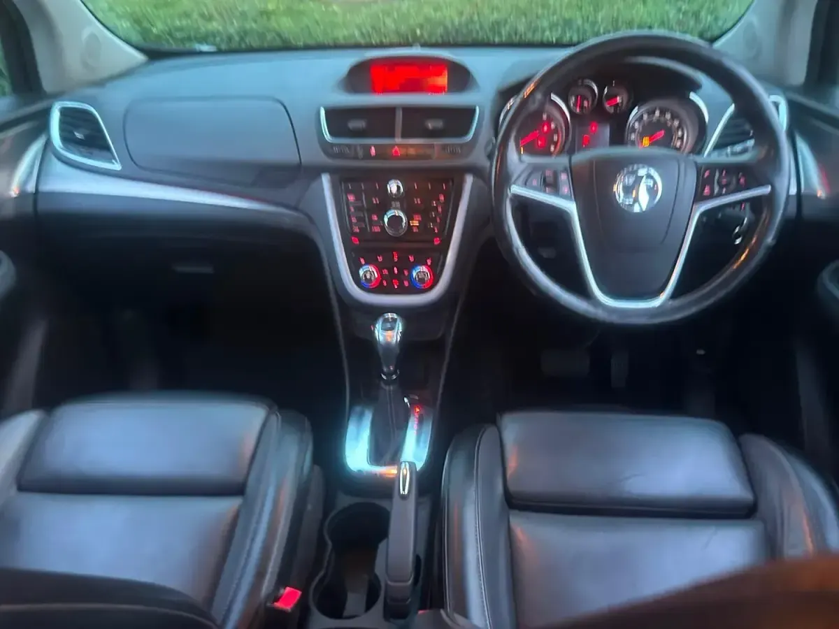 Used Vauxhall Mokka 140 HP (102 kW) 2014 White SUV