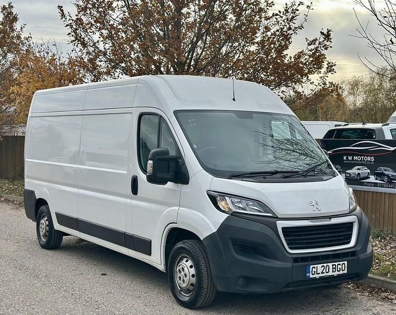 White Used 2020 Peugeot Boxer S Van | £13,995 (Fair price) - Image 1/3