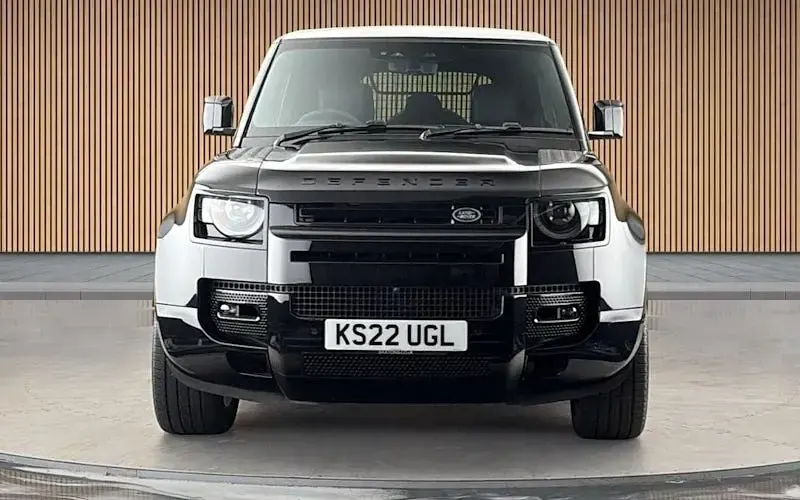 Used Land Rover Defender 525 HP (386 kW) 2024 SUV