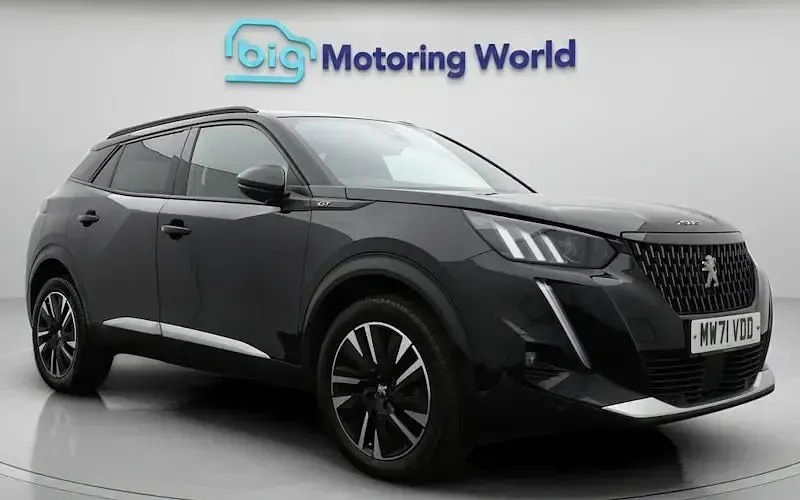 Second-hand Peugeot 2008 Premium 131 CP (96 kW) 2021 SUV