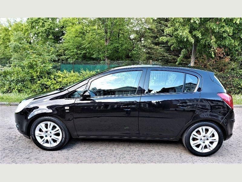Used Vauxhall Corsa 85 HP (62 kW) 2010 Black Hatchback