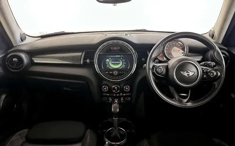 Used Mini Cooper S Hatch 170 HP (125 kW) 2017 Silver Hatchback