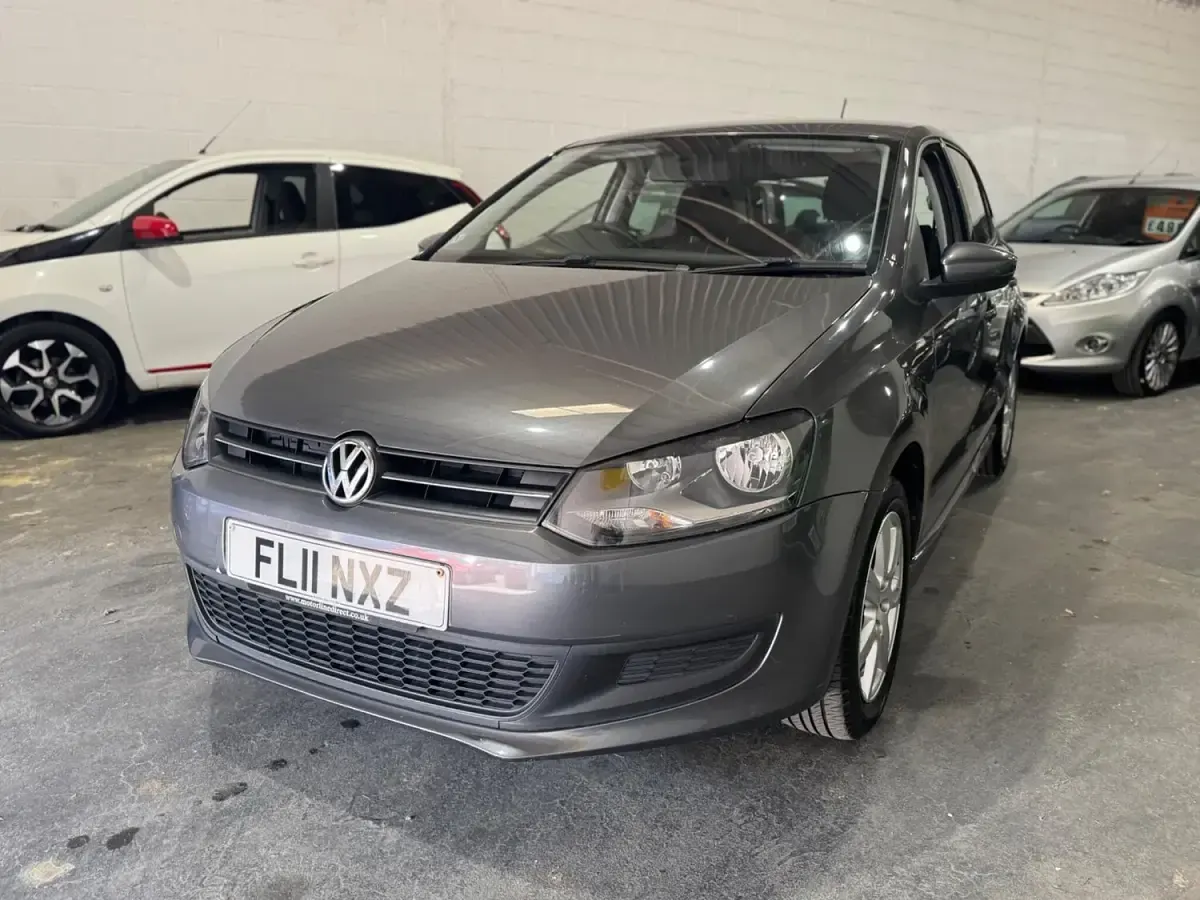 Used VW Polo SE 180 HP (132 kW) 2011 Grey Hatchback