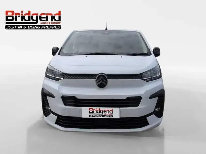 Begagnad Citroën Dispatch 120 HK (88 kW) 2024 Vit Minibuss
