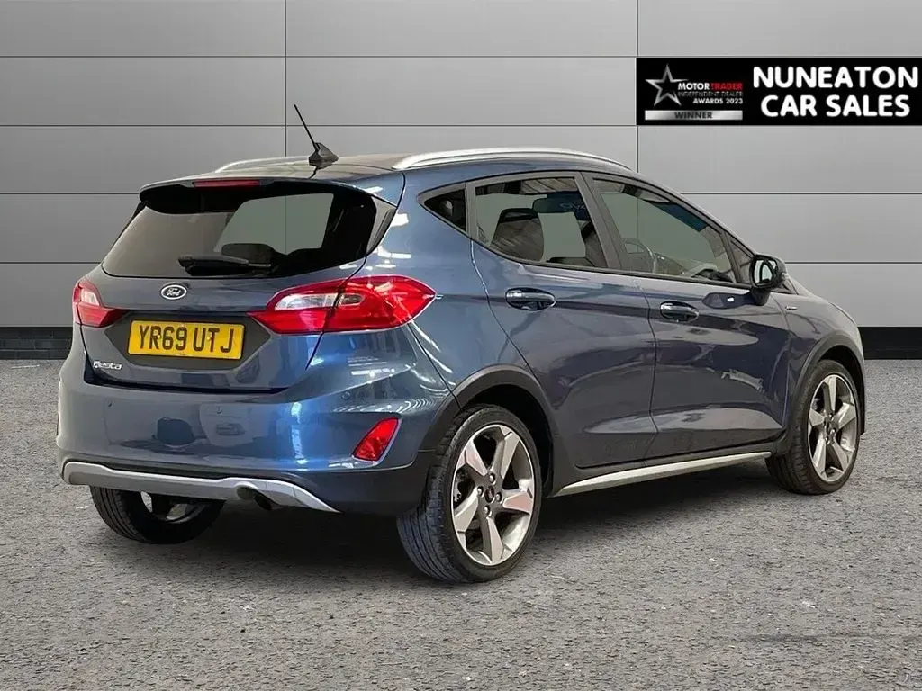 Used Ford Fiesta Active 125 HP (91 kW) 2019 Blue Hatchback