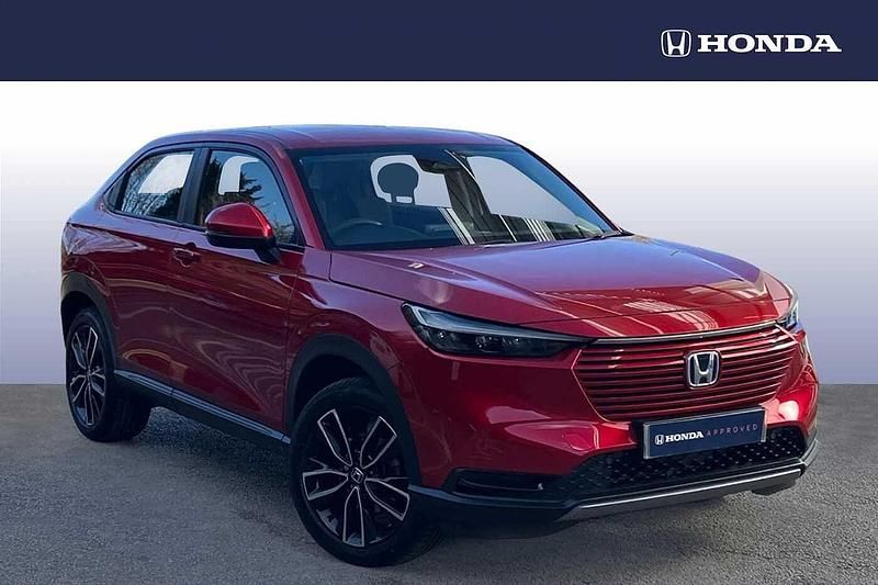 Used Honda HR-V Elegance 131 HP (96 kW) 2023 Premium plus paint  crystal red SUV