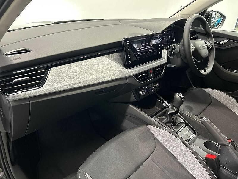Begagnad Skoda Kamiq SE 70 HK (51 kW) 2026 Svart SUV