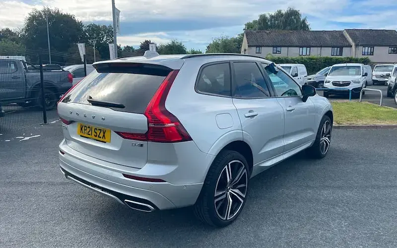Used Volvo XC60 R-Design Pro 197 HP (144 kW) 2021 Silver SUV
