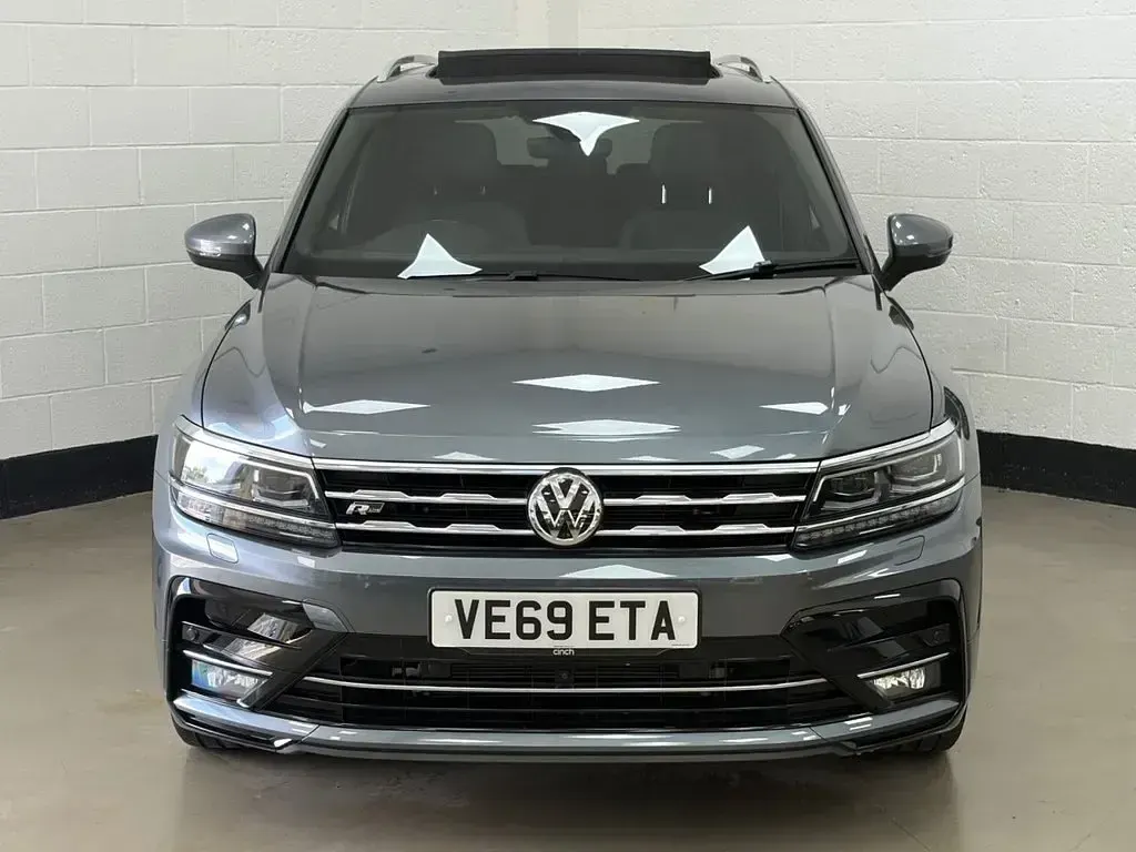 Used VW Tiguan Allspace R-line 150 HP (110 kW) 2019 Grey SUV