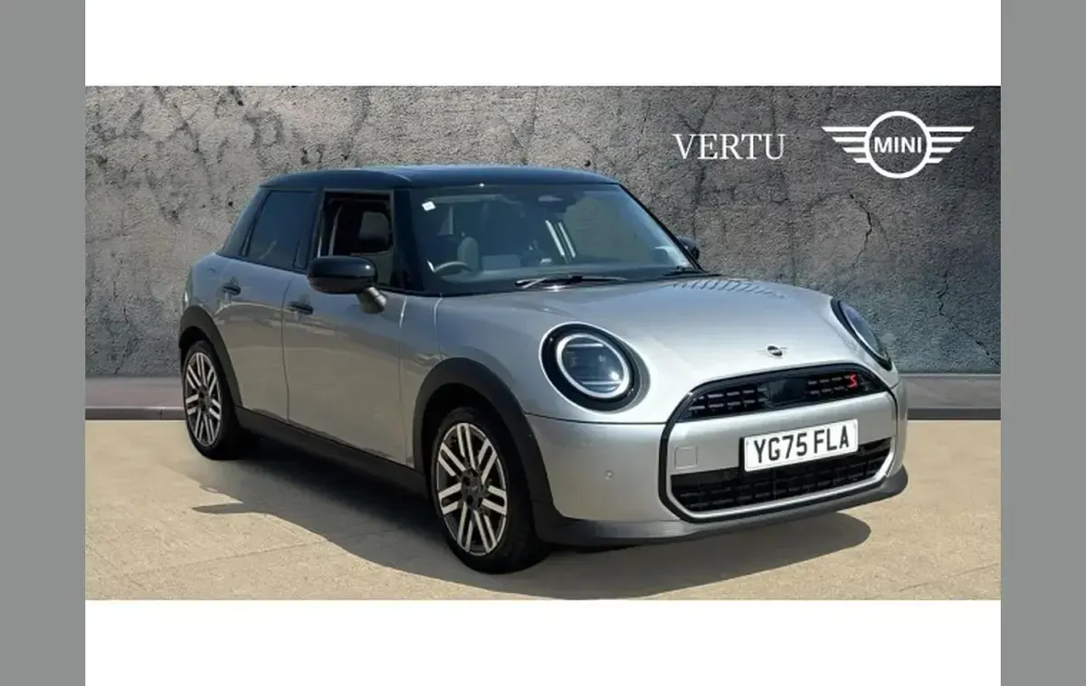 Used Mini Cooper Classic 150 kW (204 HP) 2025 Hatchback