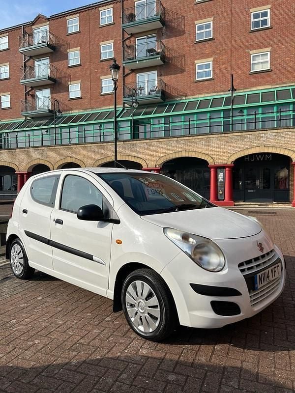 White Used 2014 Suzuki Alto Hatchback | £2,750 (Good price) - Image 1/4