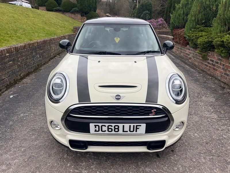 Used Mini Cooper S Hatch 2018 White Hatchback