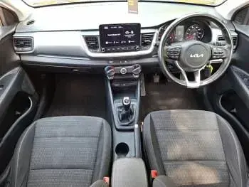 Used Kia Stonic 99 HP (72 kW) 2023 Yellow SUV