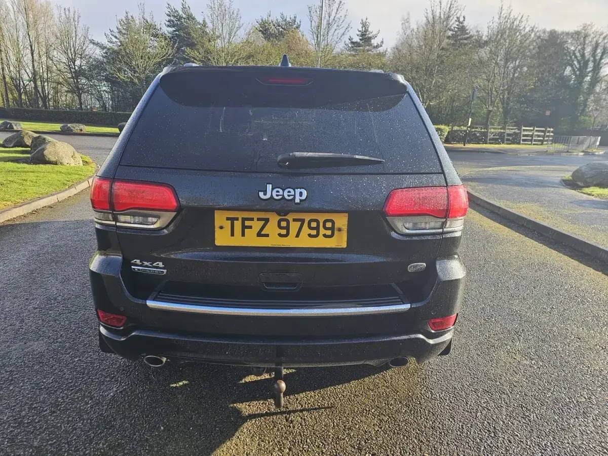 Used Jeep Grand Cherokee Overland 247 HP (181 kW) 2014 Black SUV
