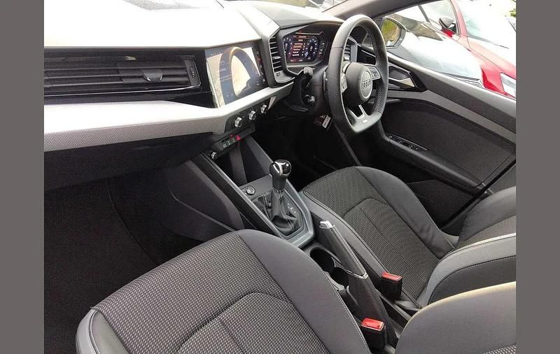 Used Audi A1 Black Edition 147 HP (108 kW) 2022 Silver SUV