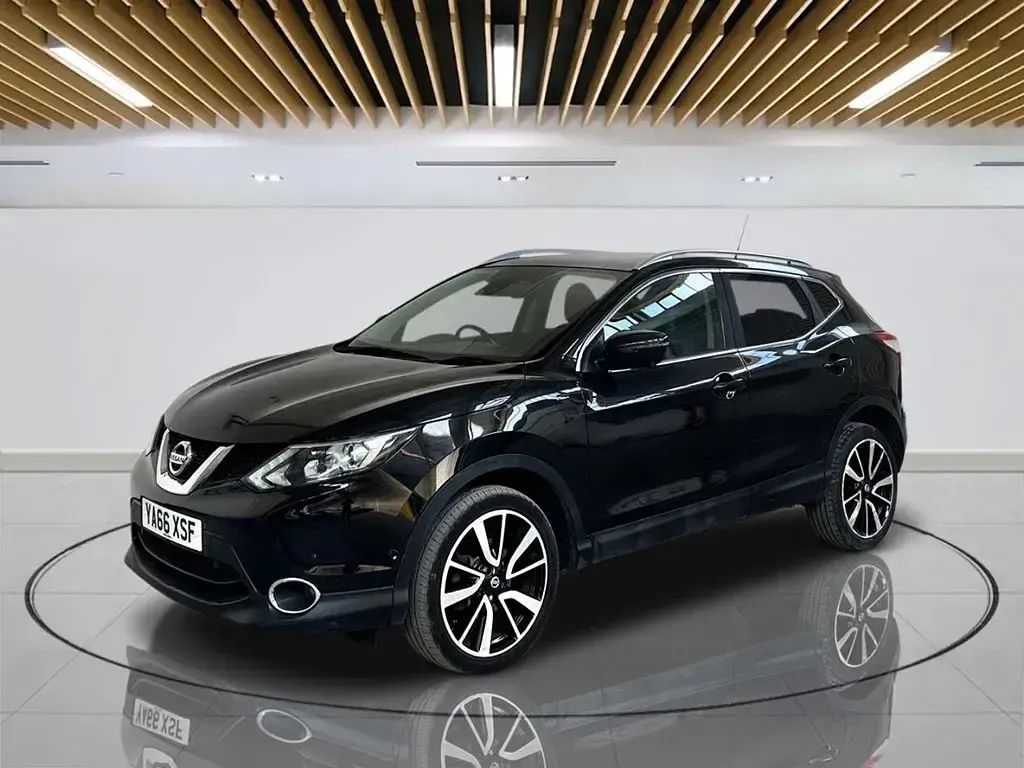 Używany Nissan Qashqai S 130 KM (95 kW) 2017 Czarny SUV