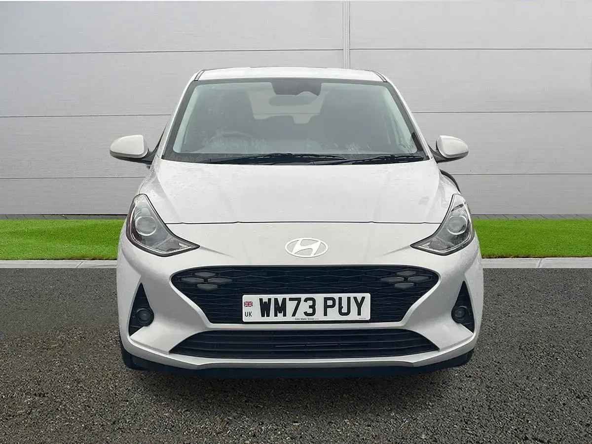 Used Hyundai i10 Premium 67 HP (49 kW) 2024 Grey Hatchback