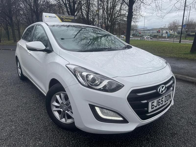 Used Hyundai i30 SE 2015 White Hatchback