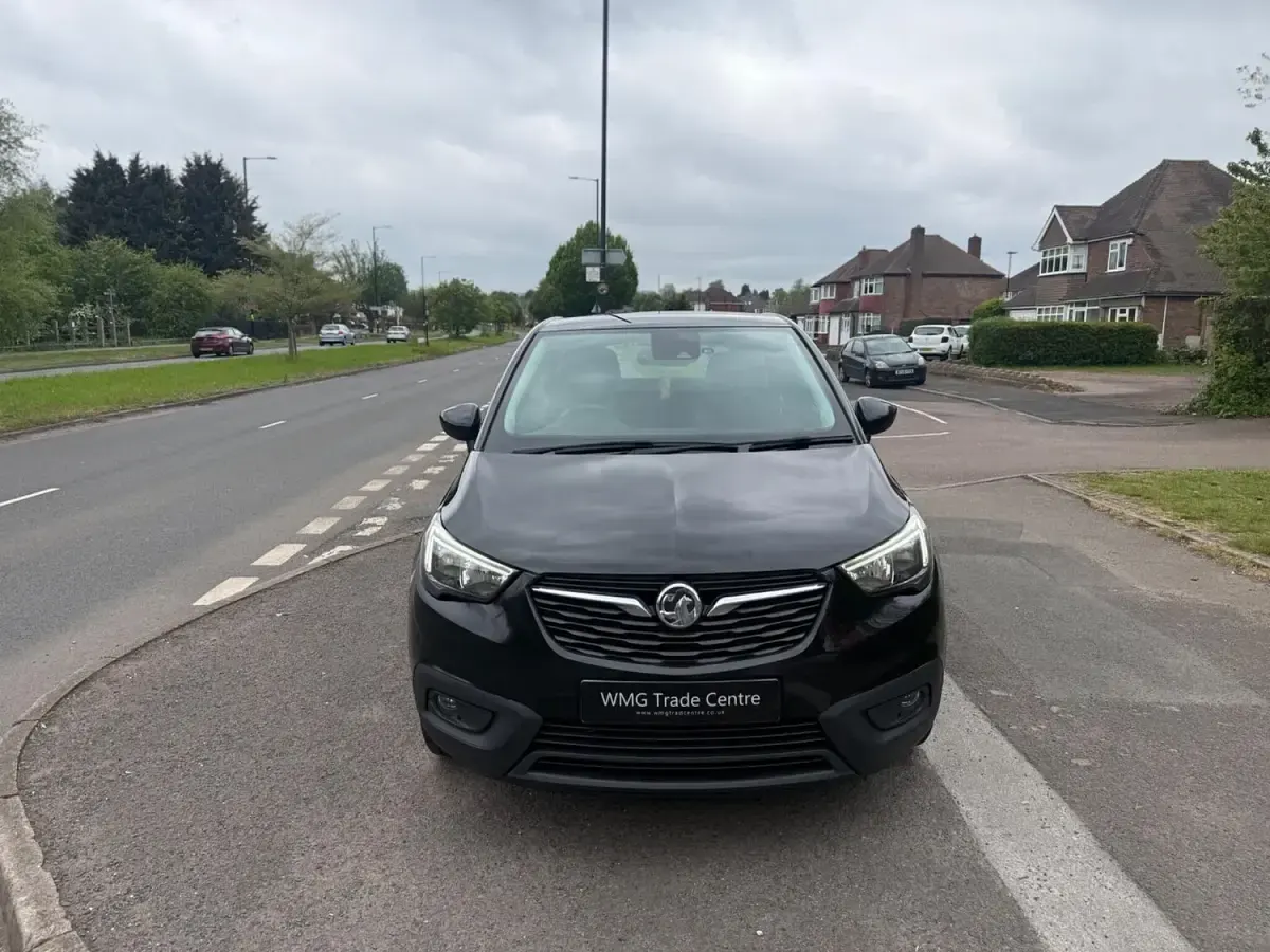 Used Vauxhall Crossland X S 110 HP (80 kW) 2019 Black SUV