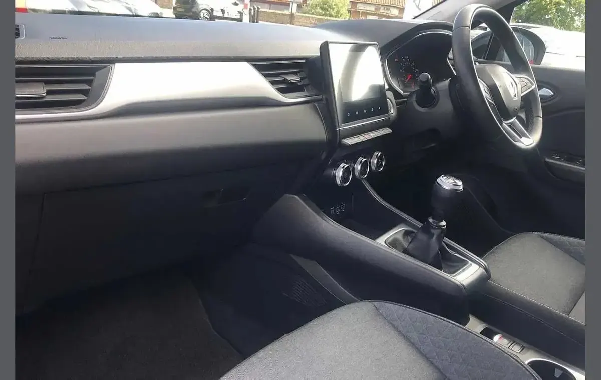 Used Renault Captur Iconic 90 HP (66 kW) 2022 Blue SUV