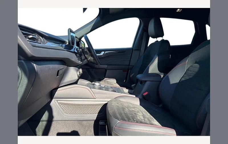 Used Ford Kuga ST-Line 190 HP (139 kW) 2023 Blue SUV