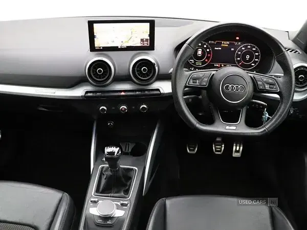 Used Audi Q2 Black Edition 150 HP (110 kW) 2021 White SUV