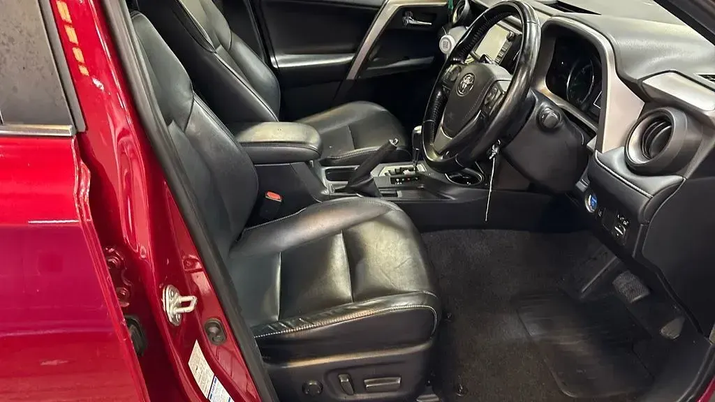 Used Toyota RAV4 Hybrid 2018 Red SUV