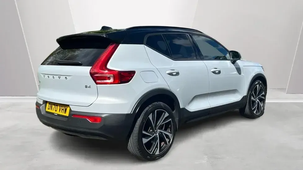 Usado Volvo XC40 R-Design Pro 2021 Prateado SUV