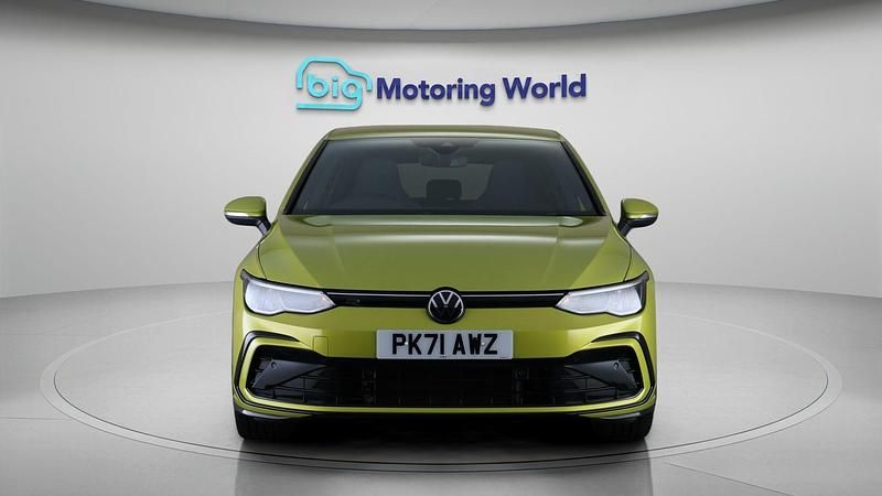 Second-hand VW Golf VIII R-line 128 CP (94 kW) 2021