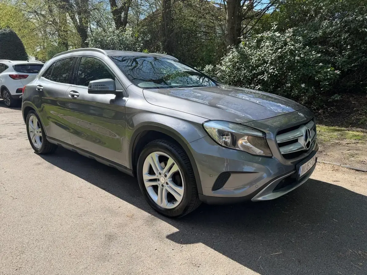 Used Mercedes GLA200 Executive 136 HP (100 kW) 2015 Grey SUV