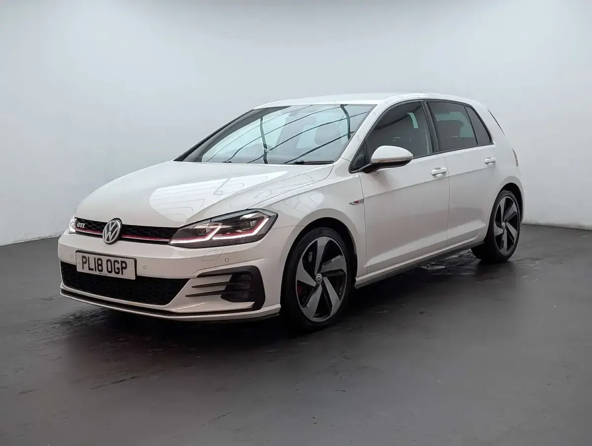 Used VW Golf VII GTI 230 HP (169 kW) 2018 White Hatchback