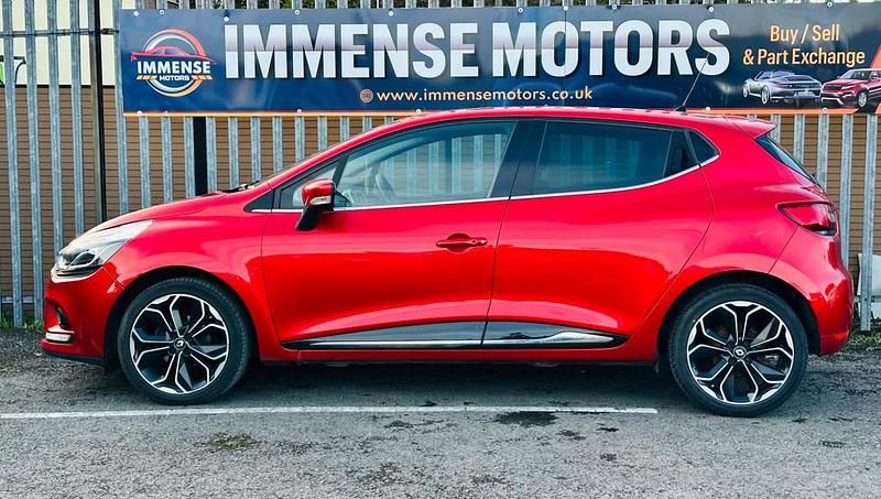 Used Renault Clio IV Iconic 90 HP (66 kW) 2019 Red Hatchback